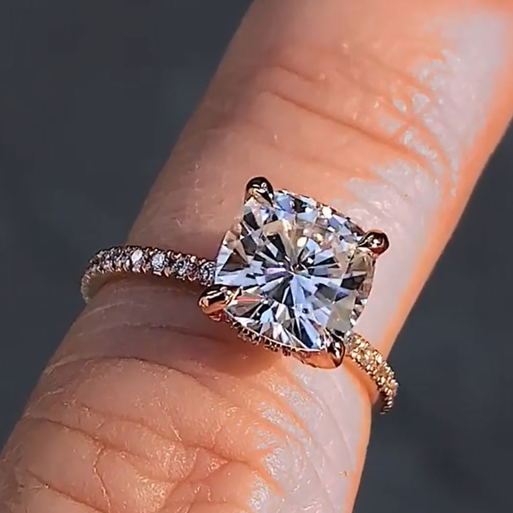Изготовленное на заказ твердое – обзор и цена Moissanite Engagement Ring 1 Carat