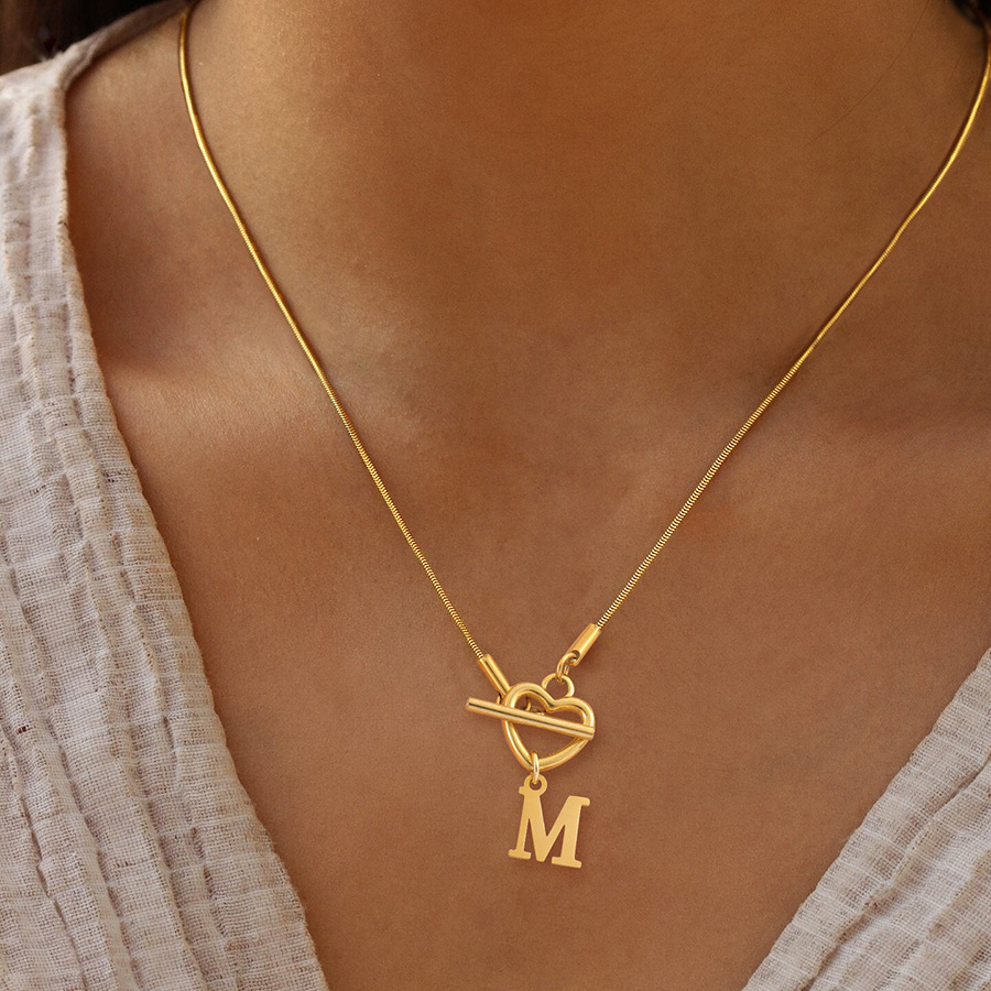 Модное ожерелье с подвеской в  – обзор и цена Initial Letter Necklace 18K Gold
